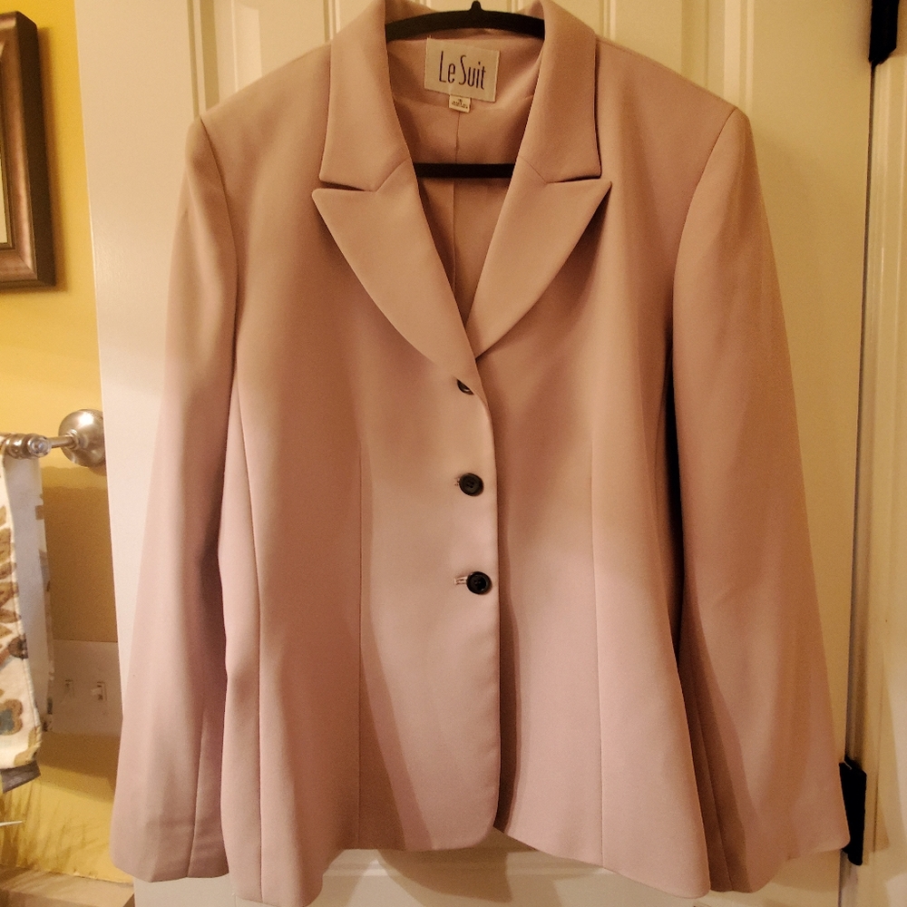 Ladies lined suit jacket - soft cream
